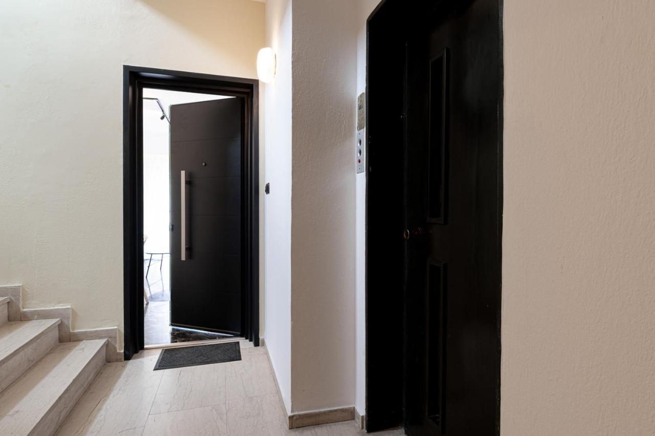 Lux Apt Next To Port & City Center Heraklion  Exterior photo